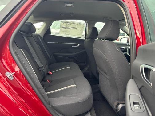 2026 Hyundai SONATA SEL