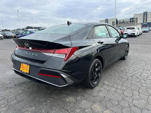 2026 Hyundai ELANTRA Sport