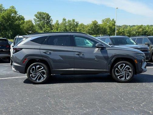 Ecotronic Gray 2026 Hyundai TUCSON Limited