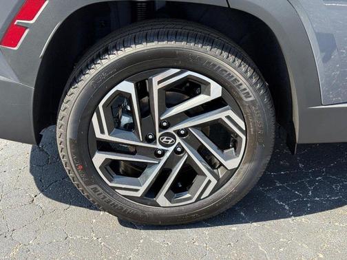 Ecotronic Gray 2026 Hyundai TUCSON Limited