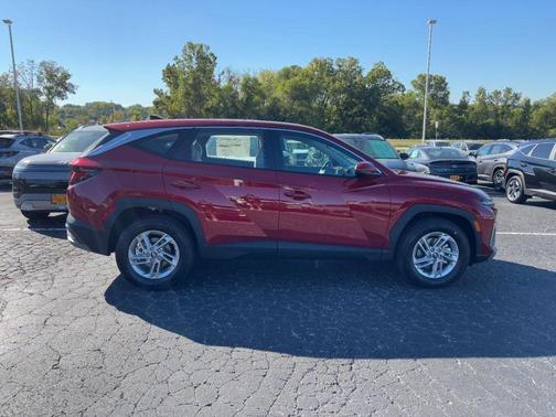 2026 Hyundai TUCSON SE