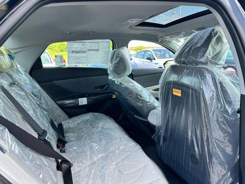 Abyss Black 2026 Hyundai ELANTRA Limited