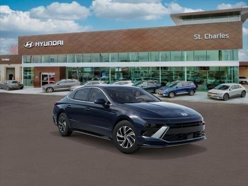 2026 Hyundai SONATA Hybrid Base