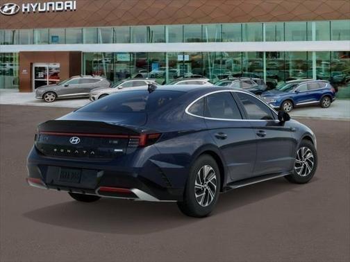 2026 Hyundai SONATA Hybrid Base
