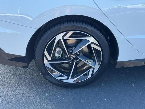 2026 Hyundai SONATA SEL