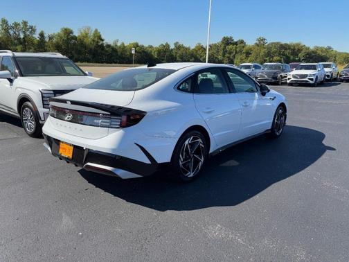 2026 Hyundai SONATA SEL