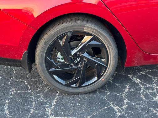 2026 Hyundai ELANTRA Sport