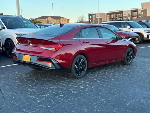 2026 Hyundai ELANTRA Sport