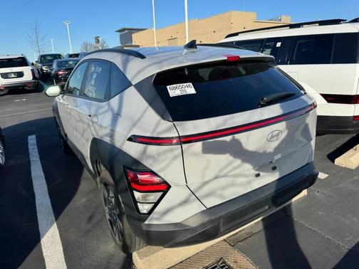 2025 Hyundai KONA SEL