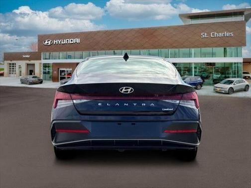 Abyss Black 2026 Hyundai ELANTRA Limited