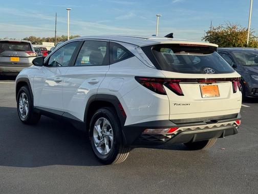2024 Hyundai TUCSON SE