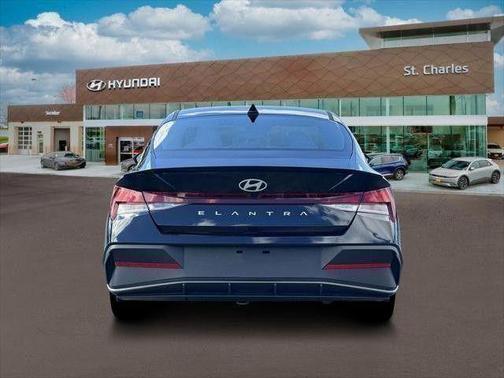 Abyss Black 2026 Hyundai ELANTRA Sport