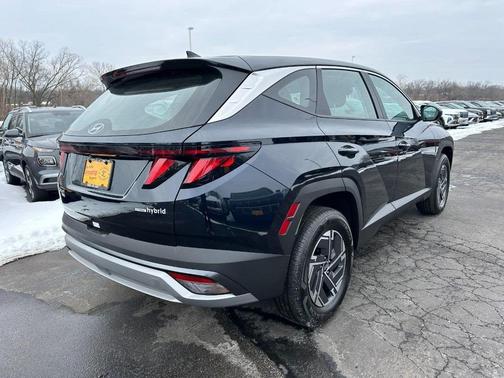 2026 Hyundai TUCSON Hybrid Blue SE
