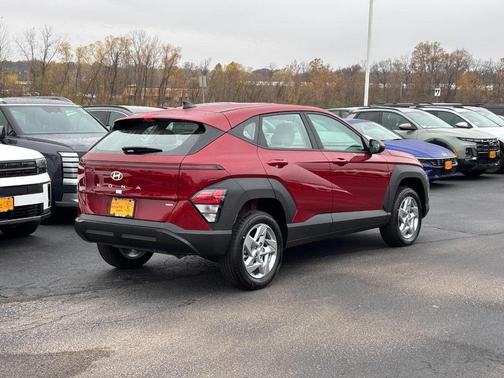 2026 Hyundai KONA SE