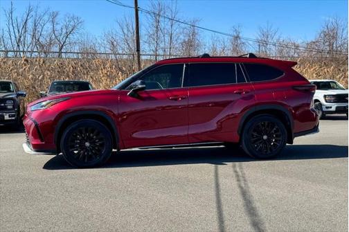 2024 Toyota Highlander XSE