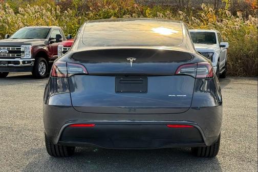 2023 Tesla Model Y Long Range AWD 4dr Crossover