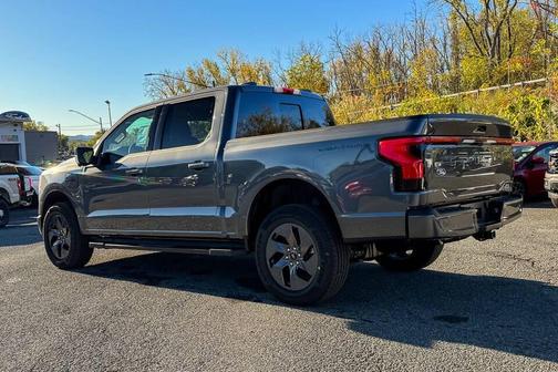 2025 Ford F-150 Lightning LARIAT