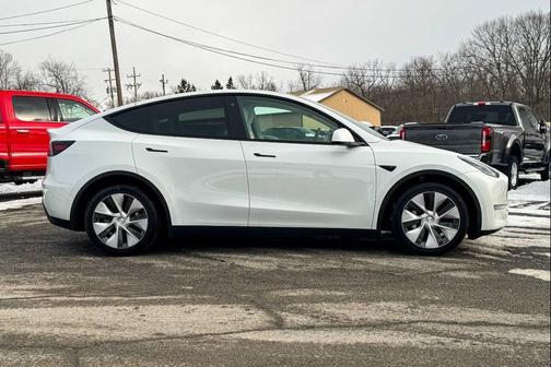 2023 Tesla Model Y Long Range Dual Motor All-Wheel Drive