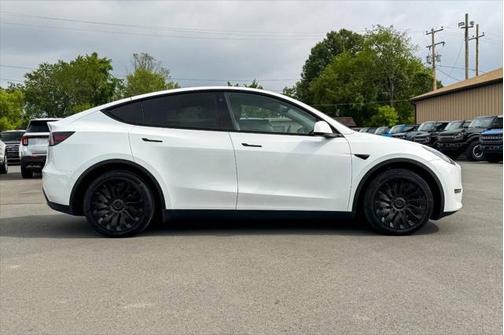 2022 Tesla Model Y Long Range Dual Motor All-Wheel Drive