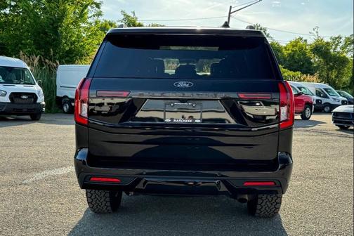 Agate Black Metallic 2025 Ford Expedition Tremor