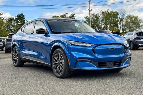 2025 Ford Mustang Mach-E Premium