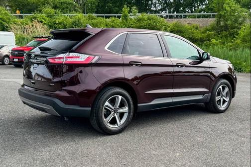 Burgundy Velvet Metallic Tinted Clearcoat 2024 Ford Edge SEL