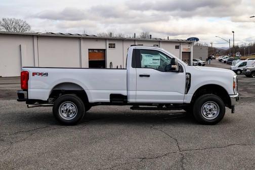 2025 Ford F-250 XL