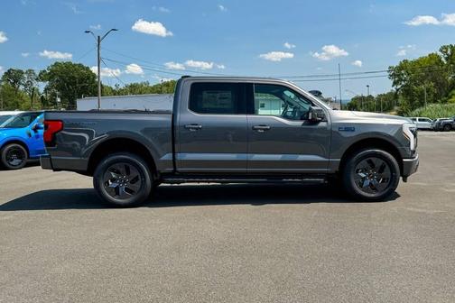 2025 Ford F-150 Lightning LARIAT