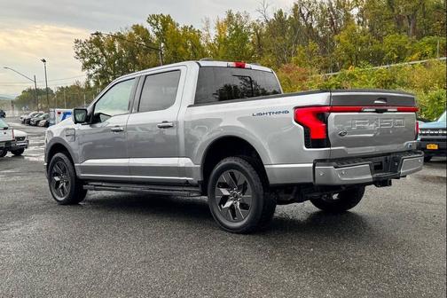2022 Ford F-150 Lightning LARIAT