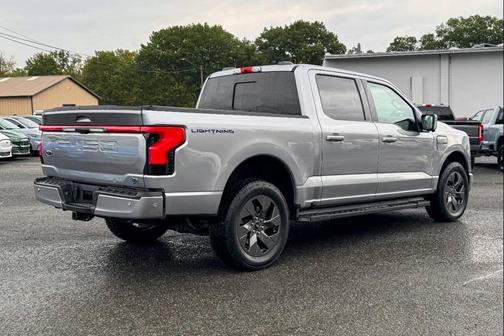 2022 Ford F-150 Lightning LARIAT