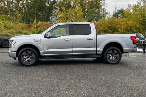 2022 Ford F-150 Lightning LARIAT