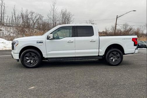 2024 Ford F-150 Lightning LARIAT