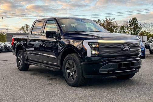 2025 Ford F-150 Lightning LARIAT