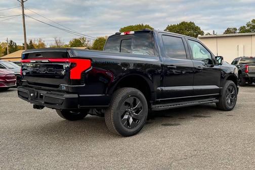 2025 Ford F-150 Lightning LARIAT