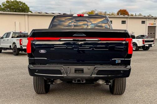 2025 Ford F-150 Lightning LARIAT