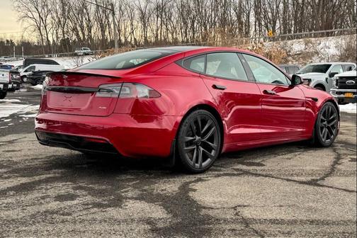2021 Tesla Model S Plaid