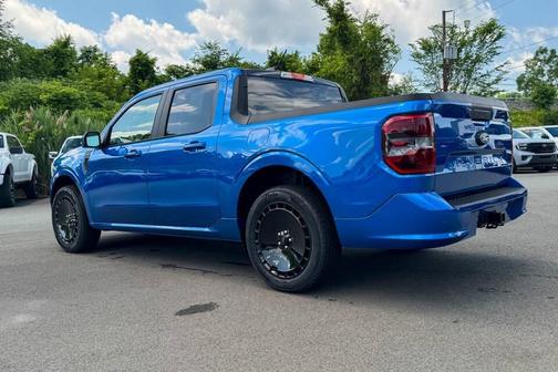 2025 Ford Maverick Lobo Standard
