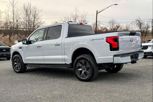 2025 Ford F-150 Lightning Flash
