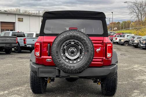 2025 Ford Bronco Base 4x4 4dr SUV