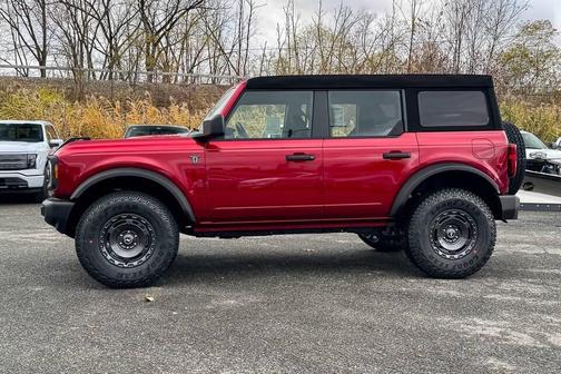 2025 Ford Bronco Base 4x4 4dr SUV