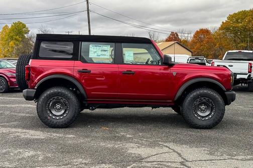 2025 Ford Bronco Base 4x4 4dr SUV