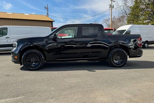 2025 Ford Maverick Lobo Standard
