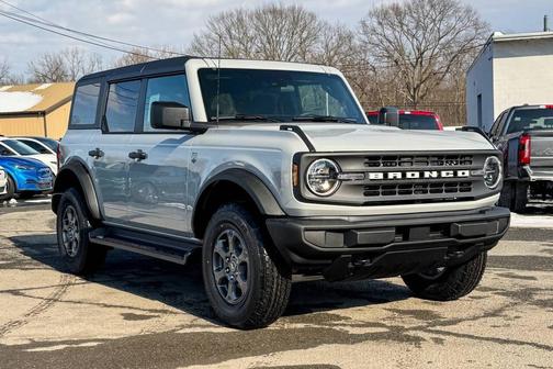 Avalanche Gray 2026 Ford Bronco Big Bend