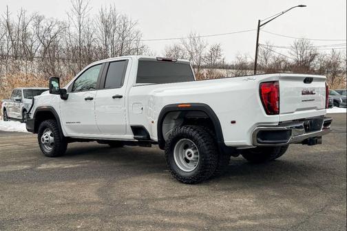 2022 GMC Sierra 3500 Base