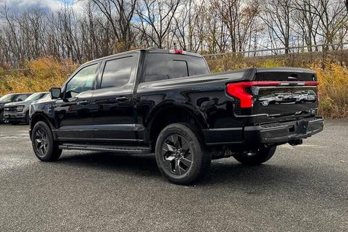 2025 Ford F-150 Lightning LARIAT