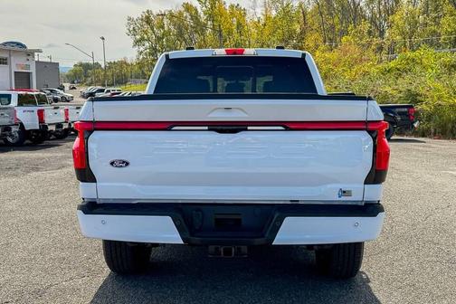 2025 Ford F-150 Lightning LARIAT