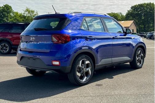 2023 Hyundai VENUE Limited