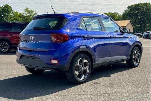 2023 Hyundai VENUE Limited