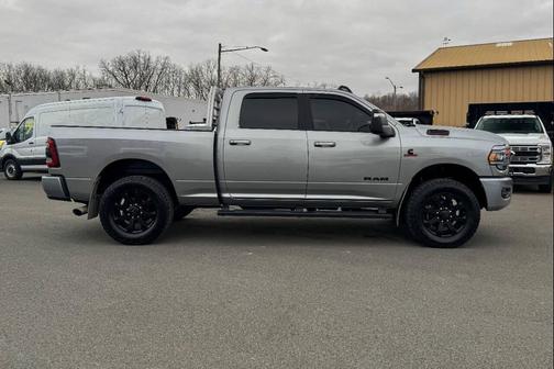2023 RAM 3500 Big Horn Crew Cab 4x4 6'4' Box