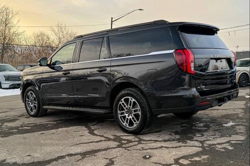 2025 Ford Expedition Max Active 4x4